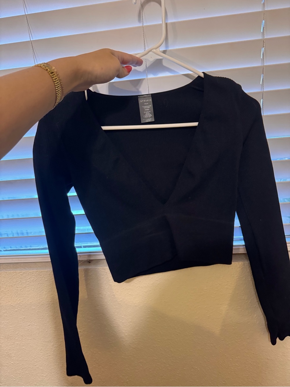 Black V-Neck Ribbed Long Sleeve Crop Top
